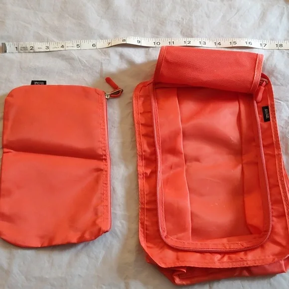 Packing Cubes Travel Bundle Collapsible Water Bottle & Silicone Bottle Covers - Picture 8 of 16